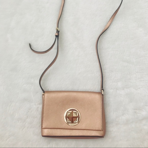 kate spade Handbags - Kate Spade Rose Gold Crossbody Purse Bag
